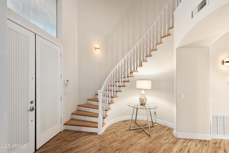 760-N-Ithaca-Street-14