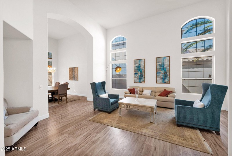 760-N-Ithaca-Street-16