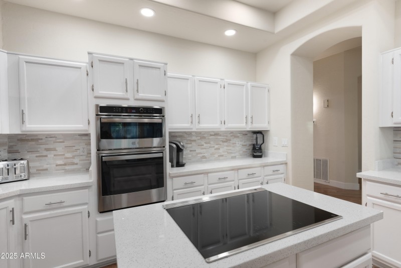 760-N-Ithaca-Street-27