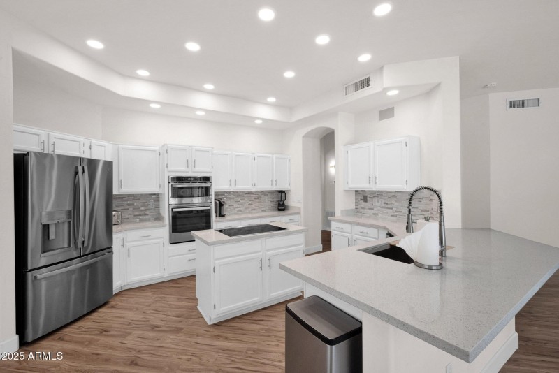 760-N-Ithaca-Street-29