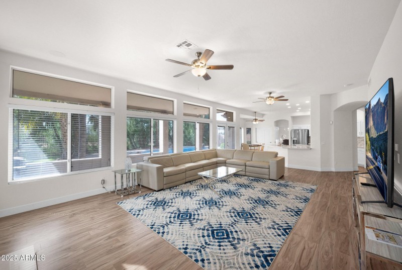 760-N-Ithaca-Street-39