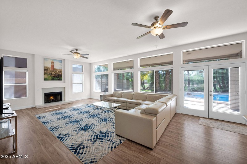 760-N-Ithaca-Street-41