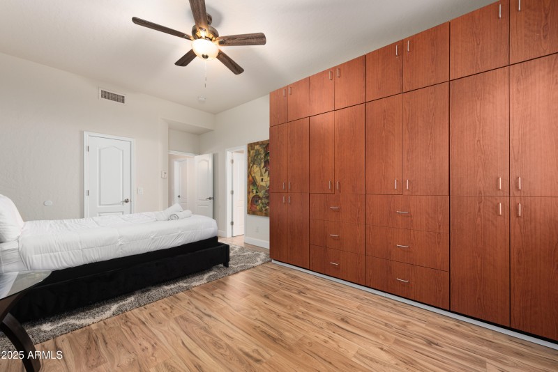 760-N-Ithaca-Street-45