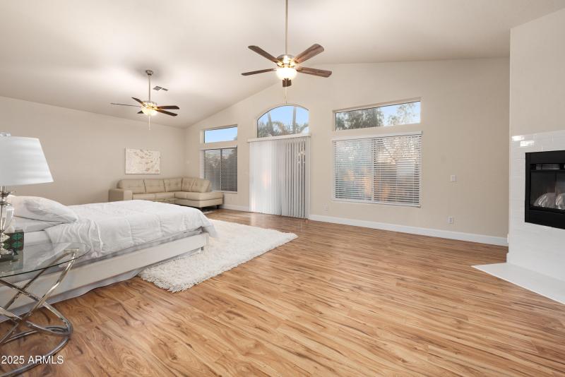 760-N-Ithaca-Street-48