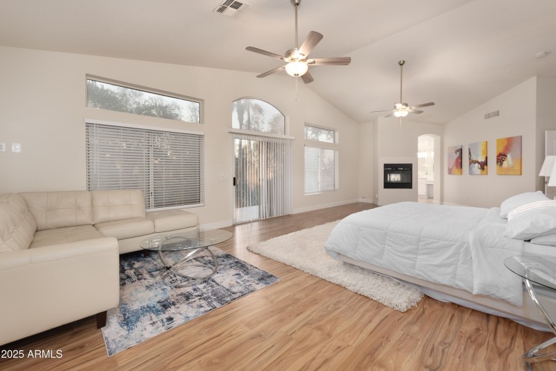 760-N-Ithaca-Street-51