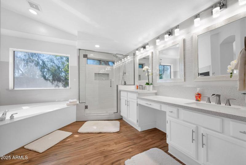 760-N-Ithaca-Street-54