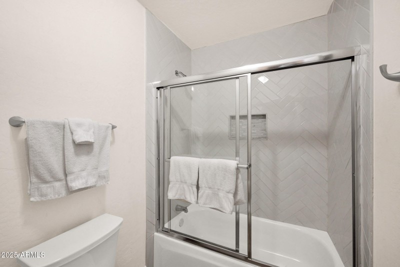 760-N-Ithaca-Street-65