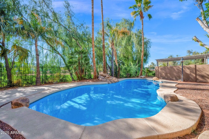 760-N-Ithaca-Street-80