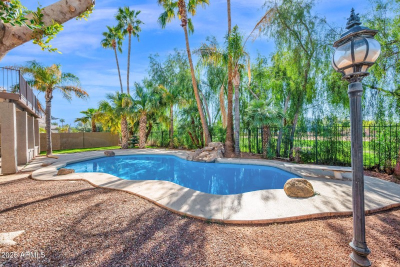 760-N-Ithaca-Street-82