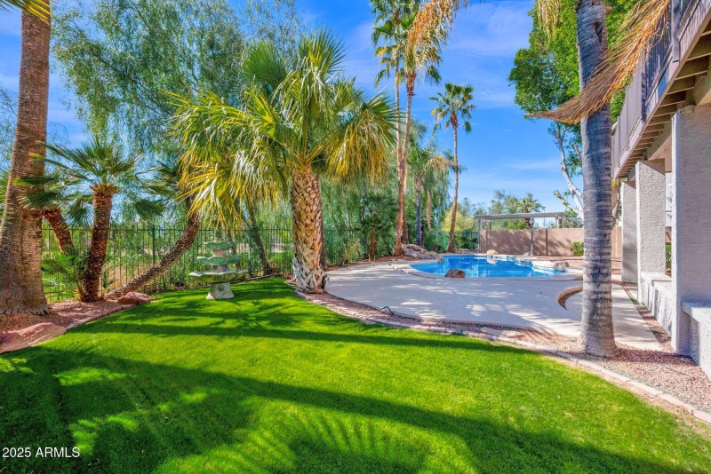 760-N-Ithaca-Street-83