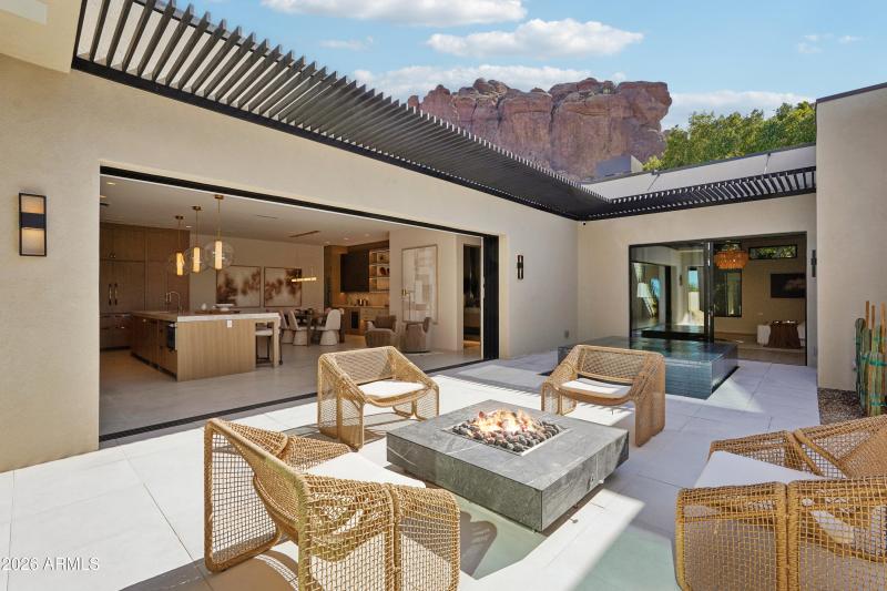 Courtyard Views