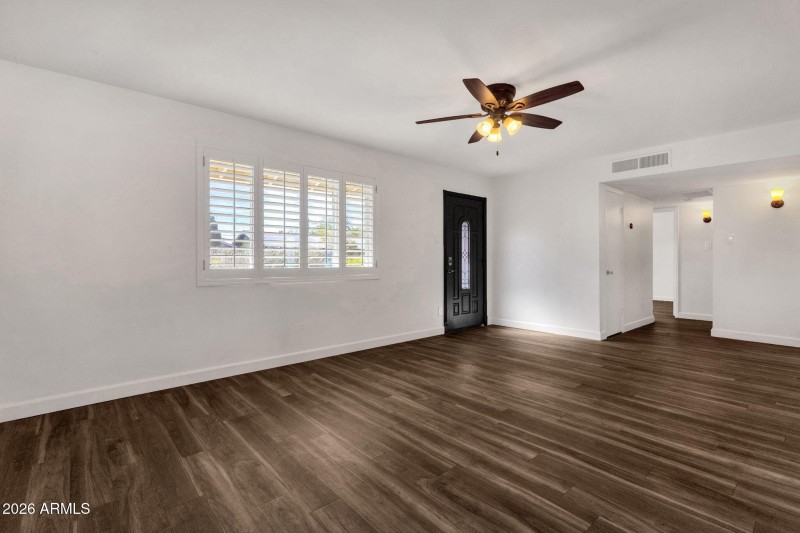 Spacious entryway