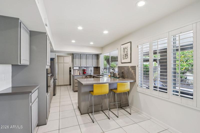 11-web-or-mls-North 25th Pl-S0702-011