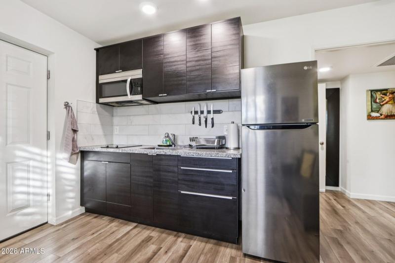 29-web-or-mls-North 25th Pl-S0702-029