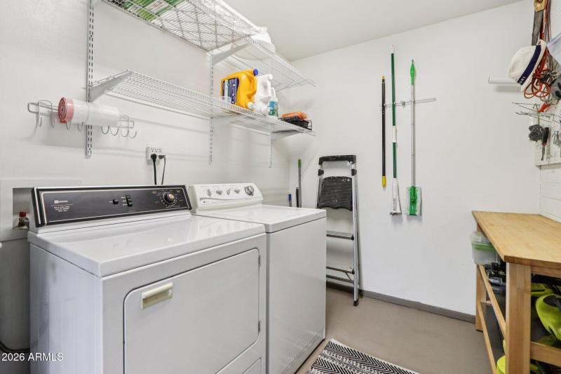 35-web-or-mls-North 25th Pl-S0702-035