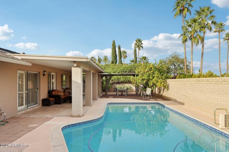 44-web-or-mls-North 25th Pl-S0702-044