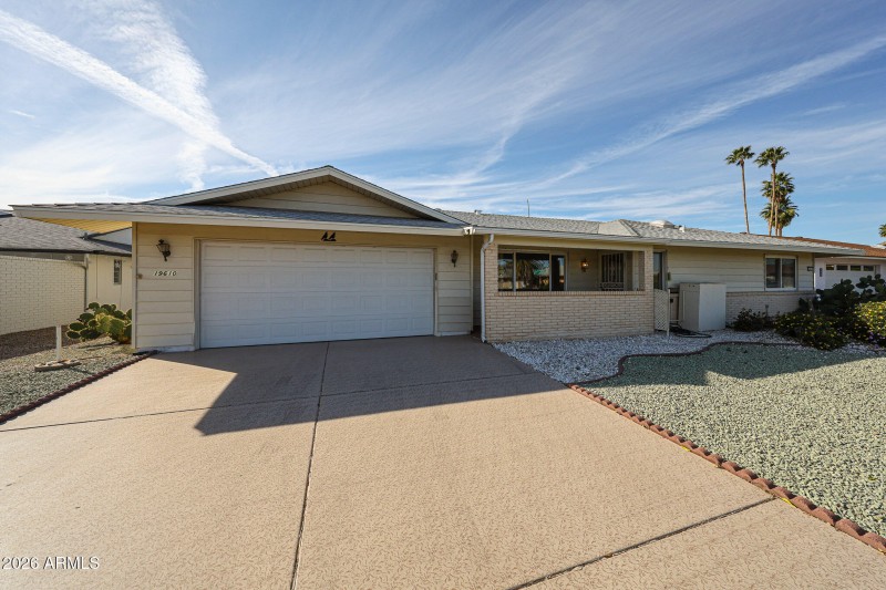 19610 N Lakeforest Dr