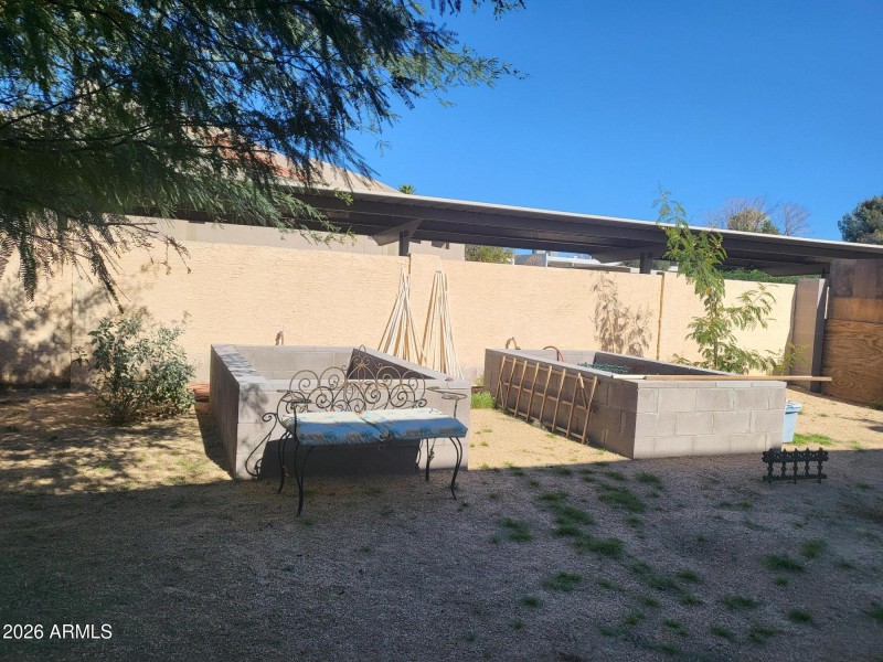 COMMUNITY GARDEN AREA