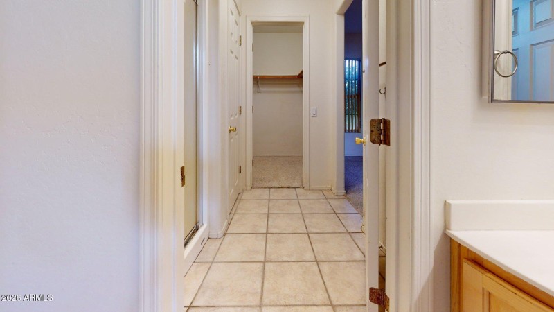 11218-W-Celle-de-La-Luna-Bathroom 1