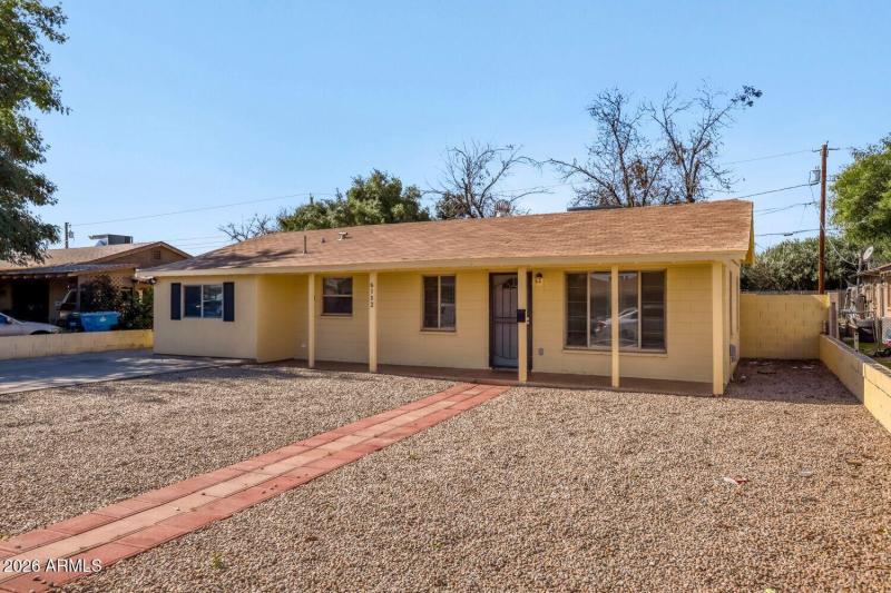 6132 N 35th Dr - Web Quality - 002 - 02