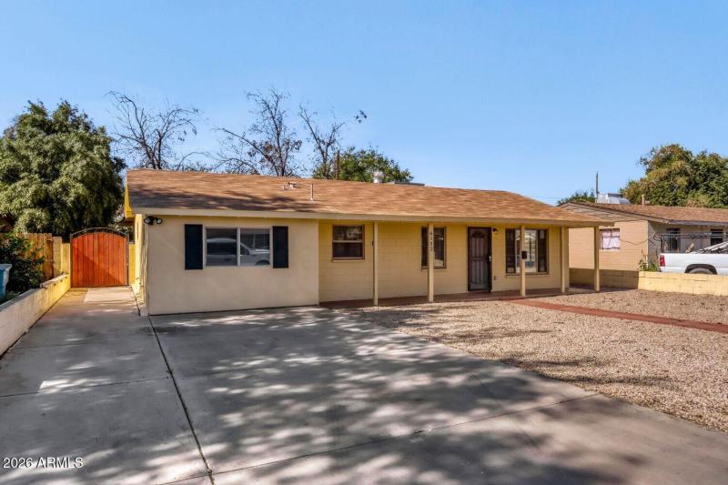 6132 N 35th Dr - Web Quality - 004 - 04