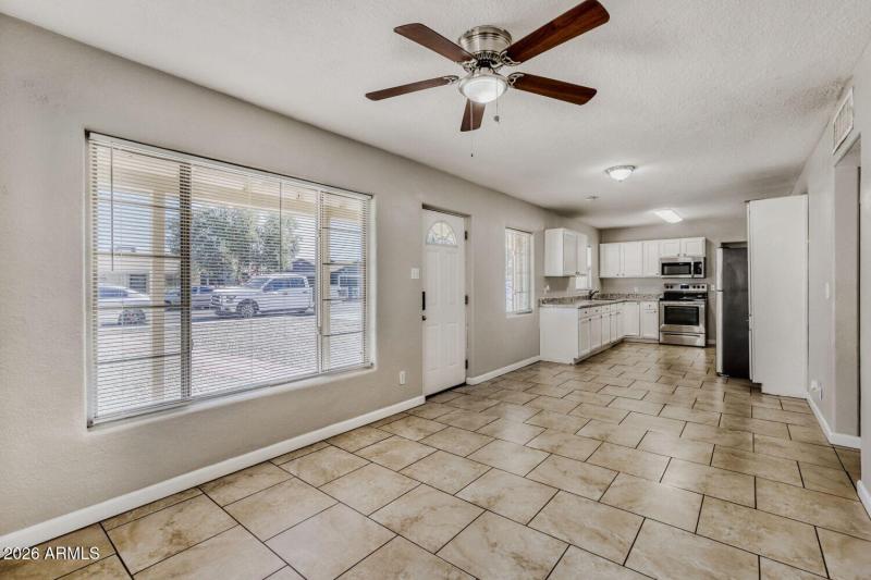 6132 N 35th Dr - Web Quality - 007 - 07