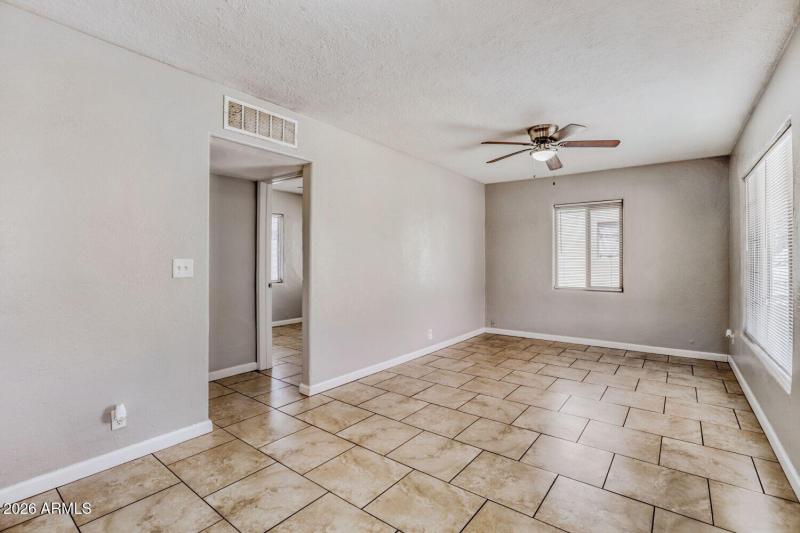 6132 N 35th Dr - Web Quality - 009 - 09