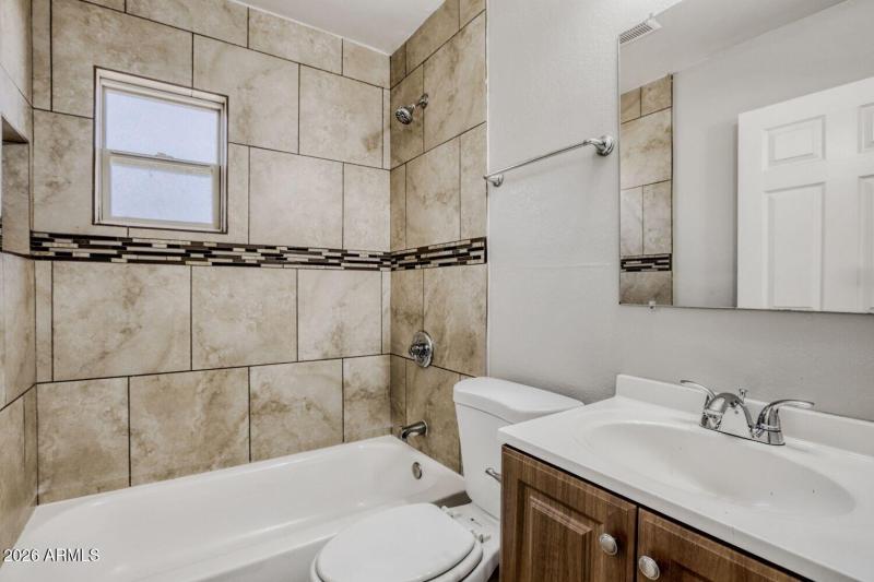 6132 N 35th Dr - Web Quality - 023 - 23