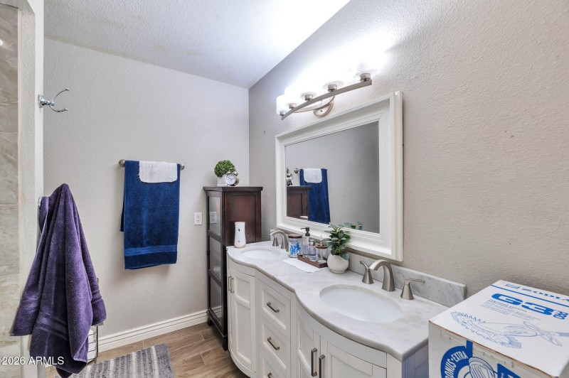 23-web-or-mls-QP- 780_9712