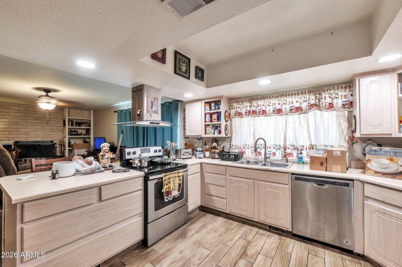 10-web-or-mls-QP- 780_9699