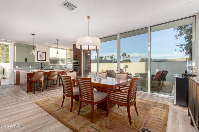 Dining & Kitchen areas