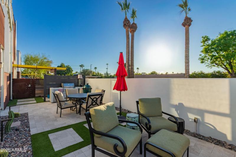 Side patio area off kitchen
