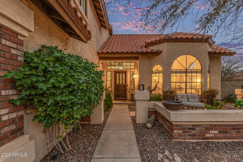 Front Entry & Courtyard
