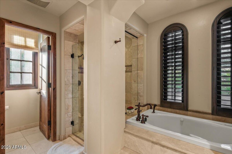 Primary Bath & Showers