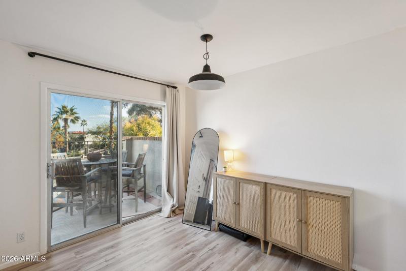 12-web-or-mls-14413-n-boxwood-ln