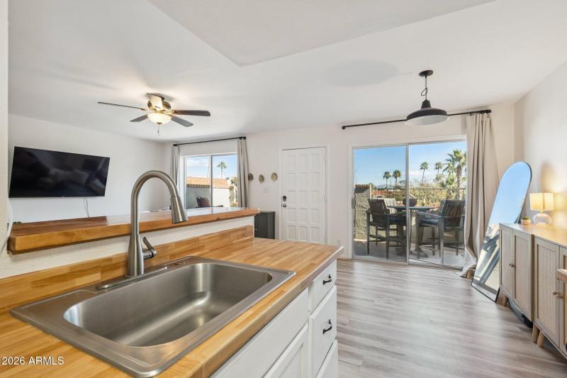 13-web-or-mls-14413-n-boxwood-ln