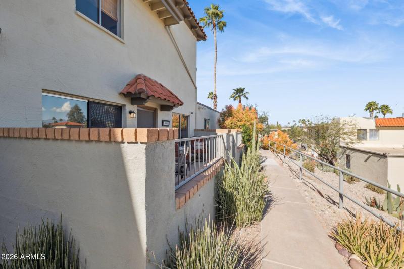 25-web-or-mls-14413-n-boxwood-ln