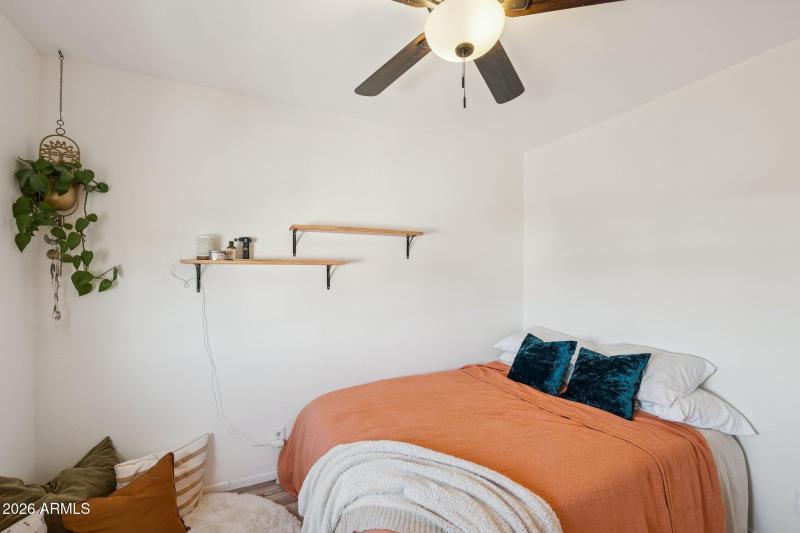 18-web-or-mls-14413-n-boxwood-ln