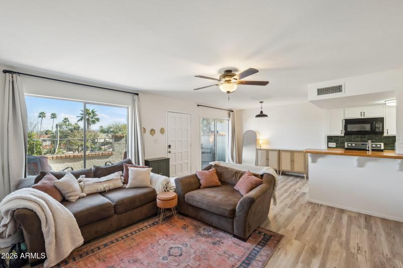 8-web-or-mls-14413-n-boxwood-ln