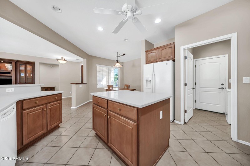 22118 N Arrellaga Dr-14