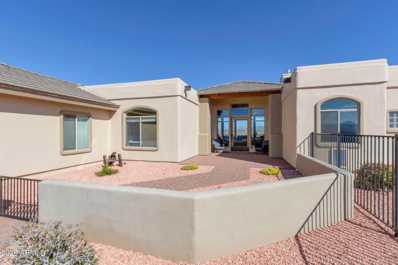 Exterior_Front Entry