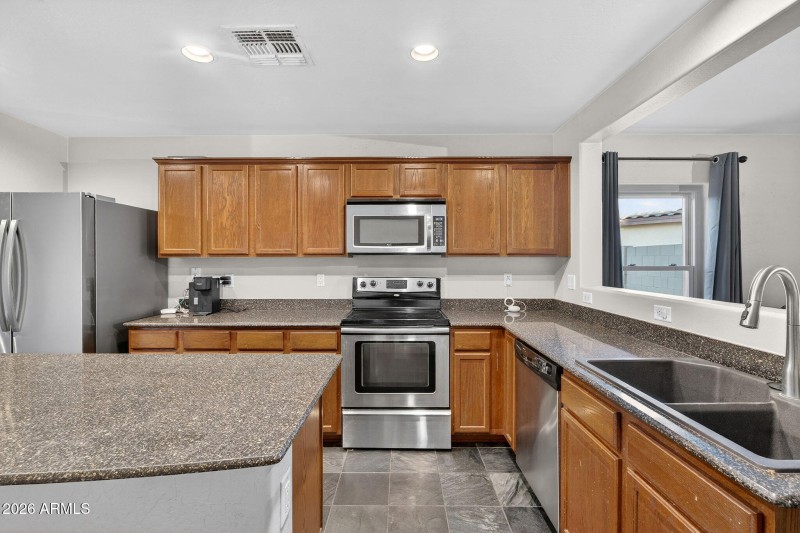 STAINLESS STEEL APPLIANCES