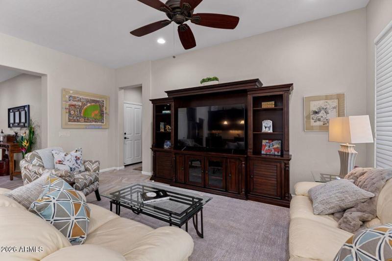 4003 N 164th Dr. Liv Rm to Entry