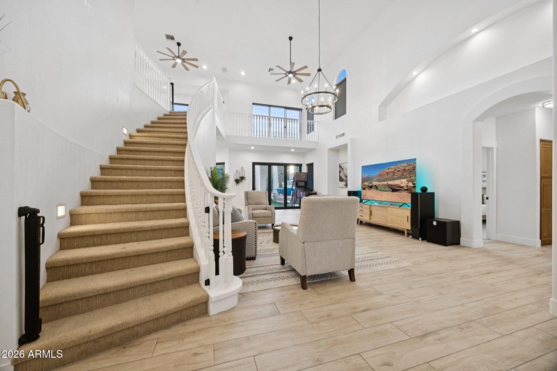 5-web-or-mls-578-n-acacia-dr