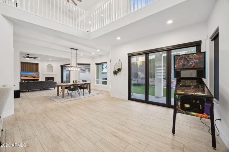 12-web-or-mls-578-n-acacia-dr