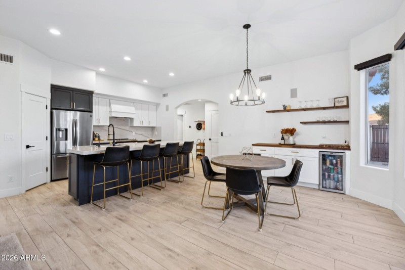 18-web-or-mls-578-n-acacia-dr