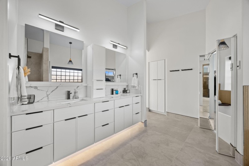 36-web-or-mls-578-n-acacia-dr