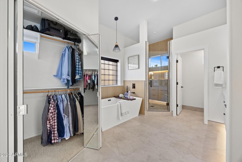 38-web-or-mls-578-n-acacia-dr