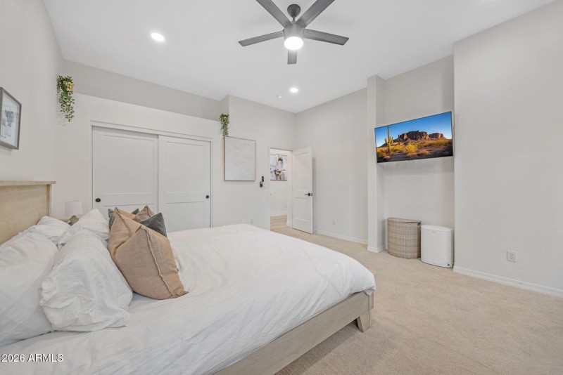 45-web-or-mls-578-n-acacia-dr