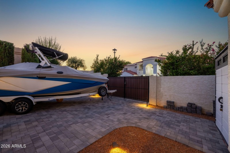 56-web-or-mls-578-n-acacia-dr